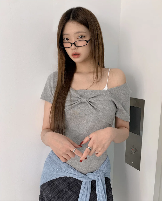 春夏預訂｜RIBBON褶皺方領短袖TEE