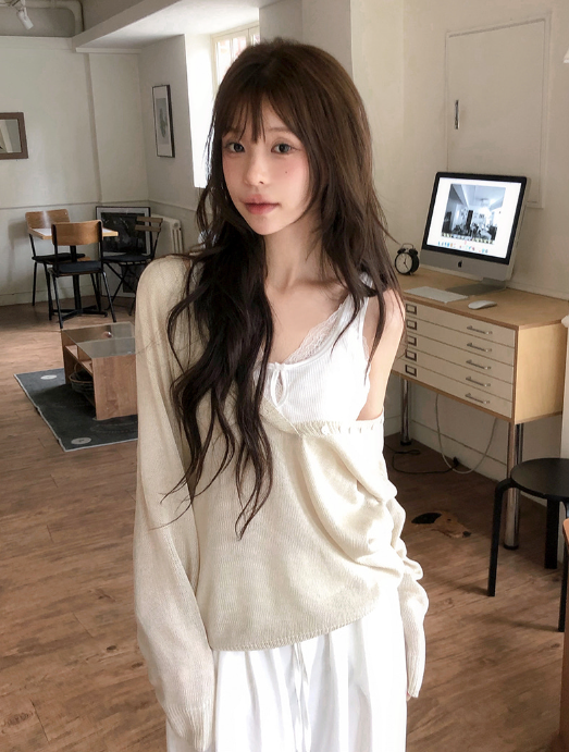 春夏預訂｜六粒扣深V領針織衫