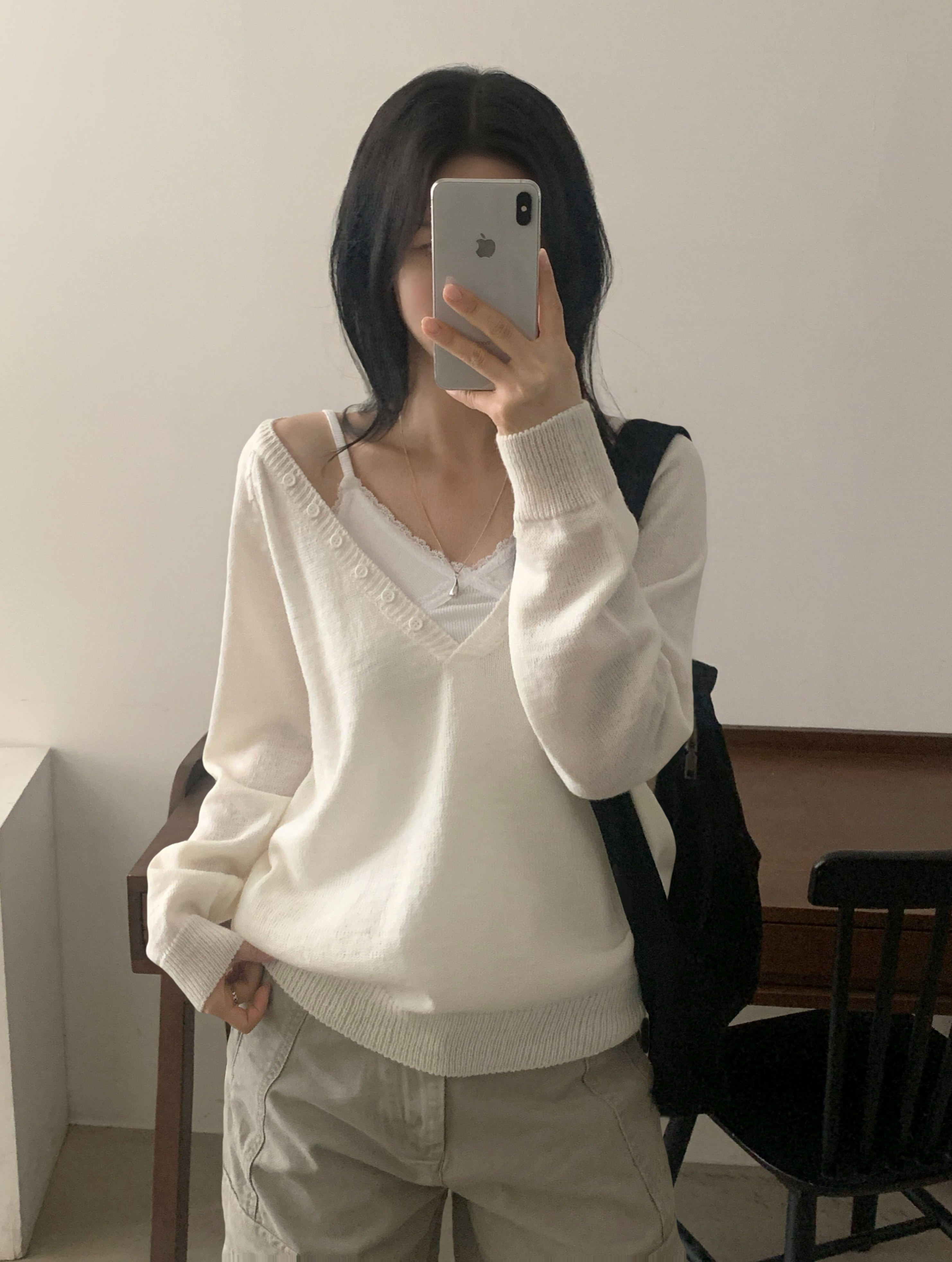 早秋預訂｜BUTTONS 深V領毛衣