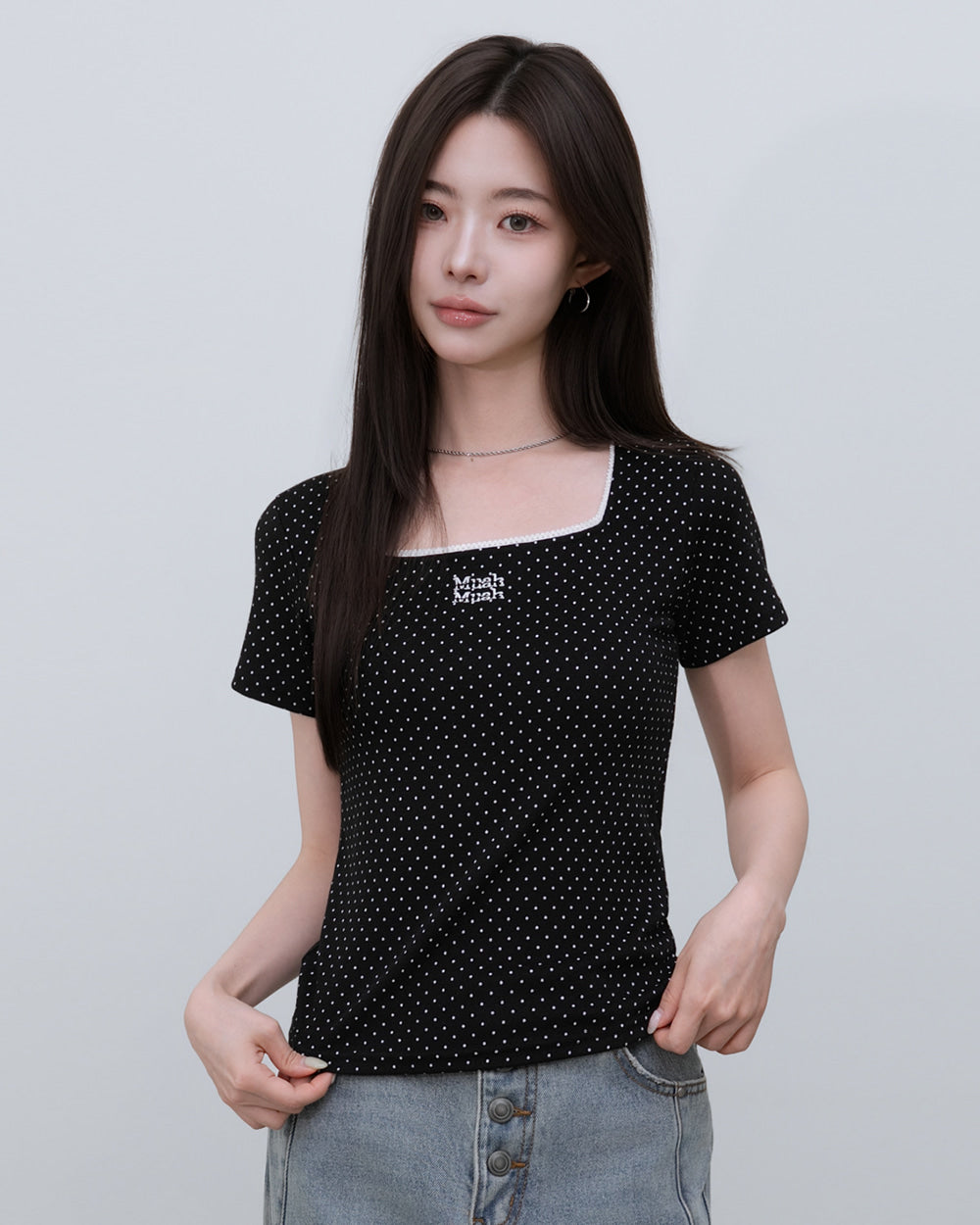 MUAHMUAH預訂｜SQUARE NECK DOT HALF SLEEVE
