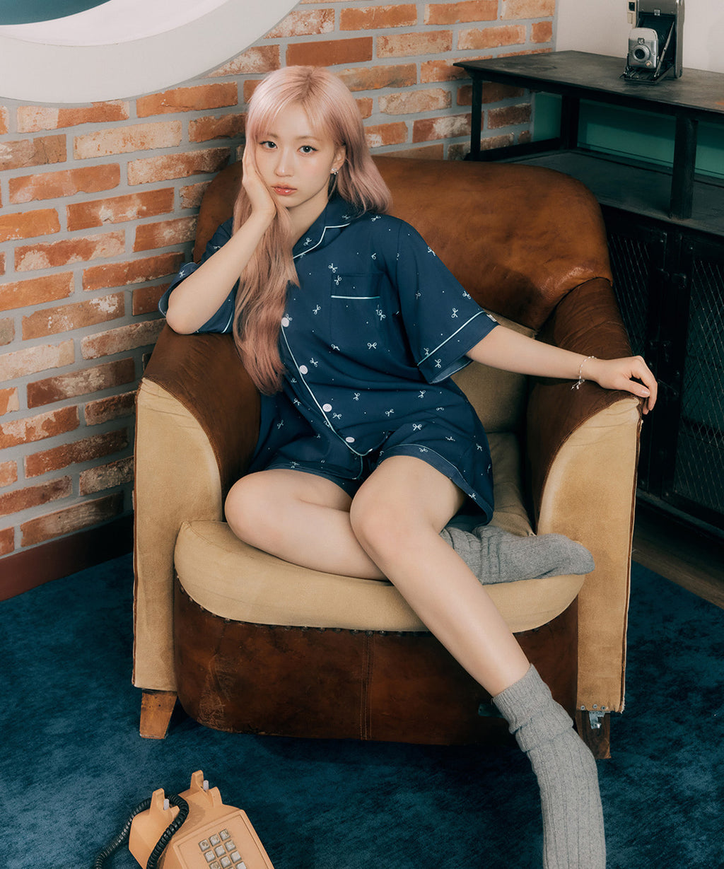 DOSSY預訂｜NMIXX HAEWON PICK NAVY RIBBON PAJAMA SET