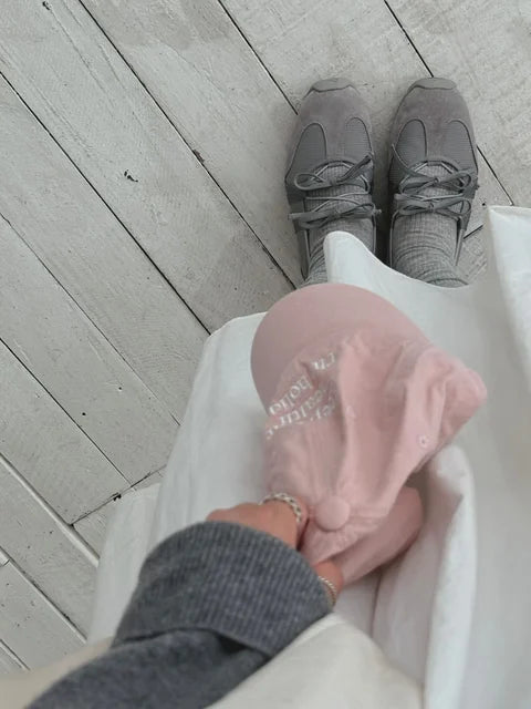 SKETCH IN LOVE 預訂｜𝑆𝑢𝑒𝑑𝑒 𝑅𝑖𝑏𝑏𝑜𝑛 𝑆𝑛𝑒𝑎𝑘𝑒𝑟𝑠 (3colors)