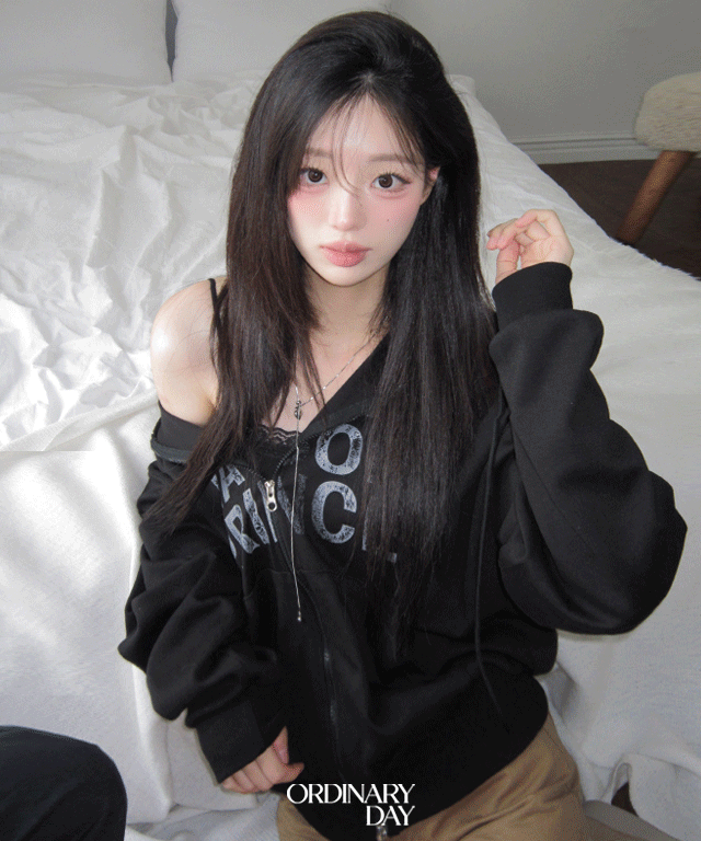 早秋預訂｜復古字母ZIPUP HOODIE