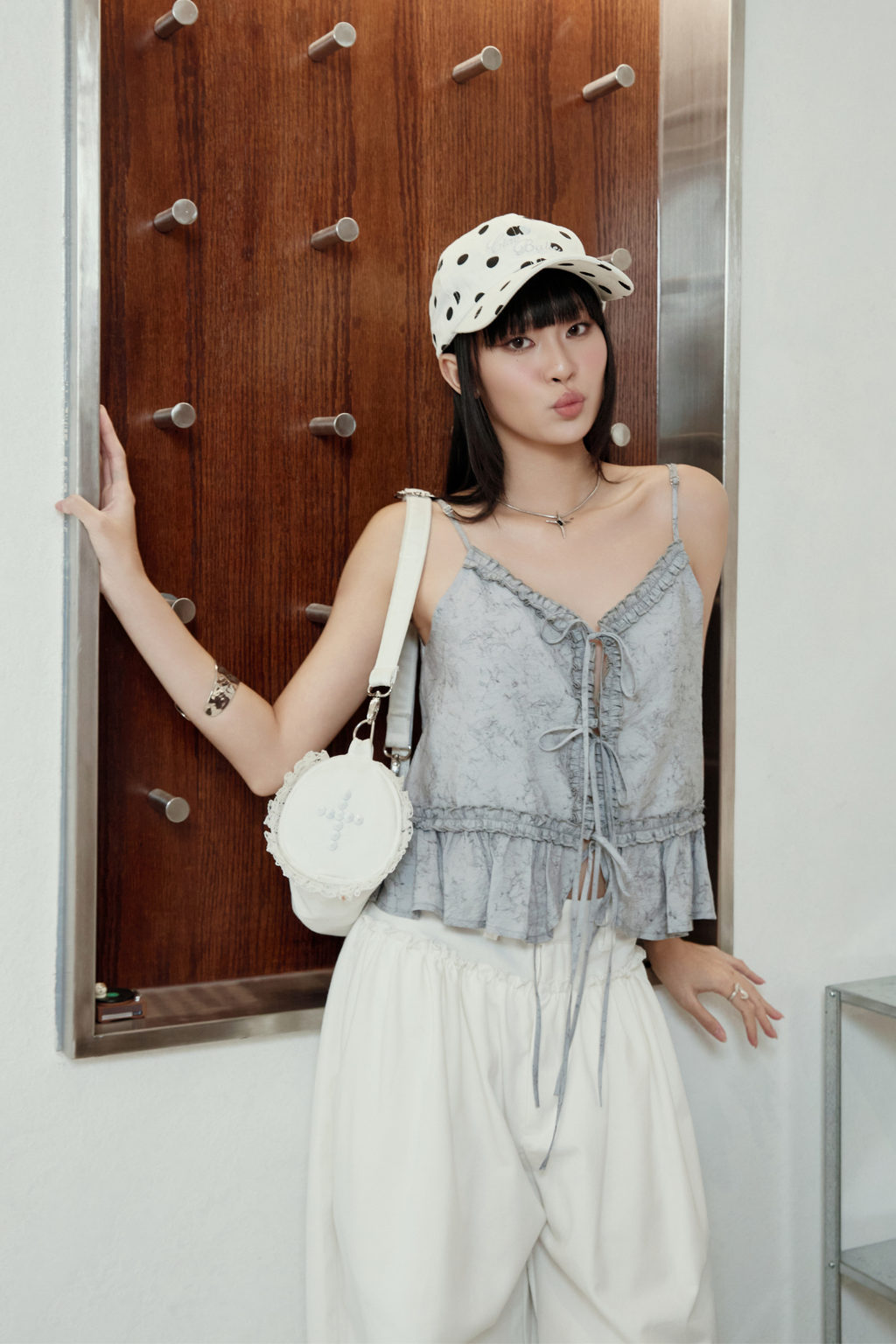 🇻🇳 nhien 預訂｜EYELET TOP