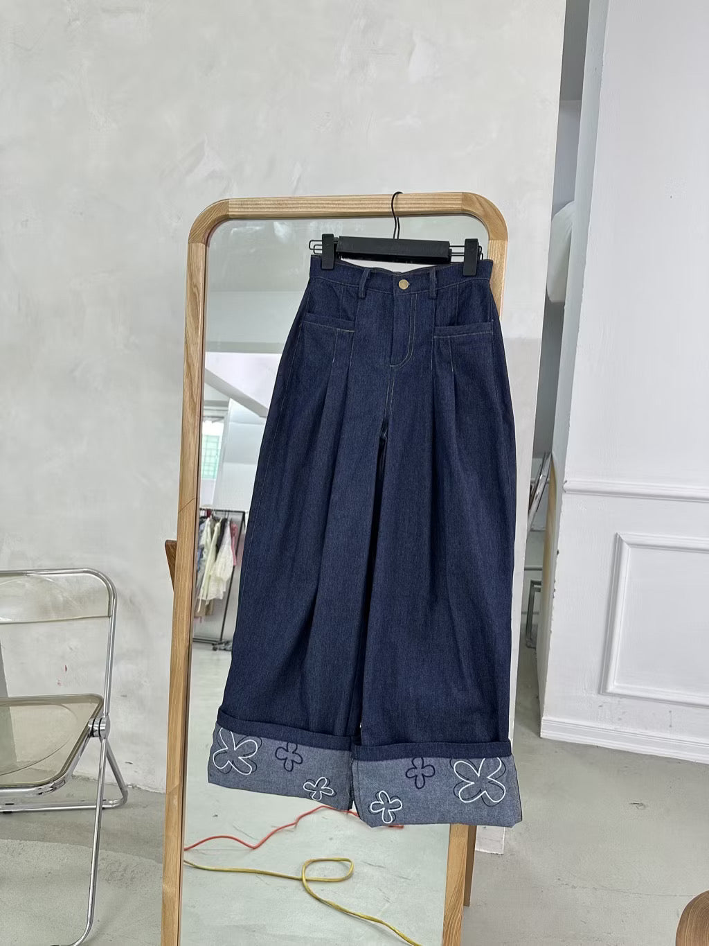 越南🇻🇳Dora the label預訂｜Clover Jeans with Floral Embroidery