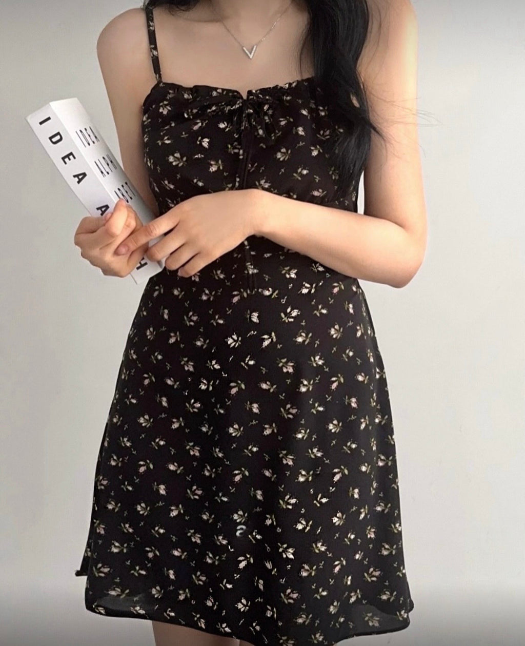 春夏預訂｜碎花吊帶連身裙