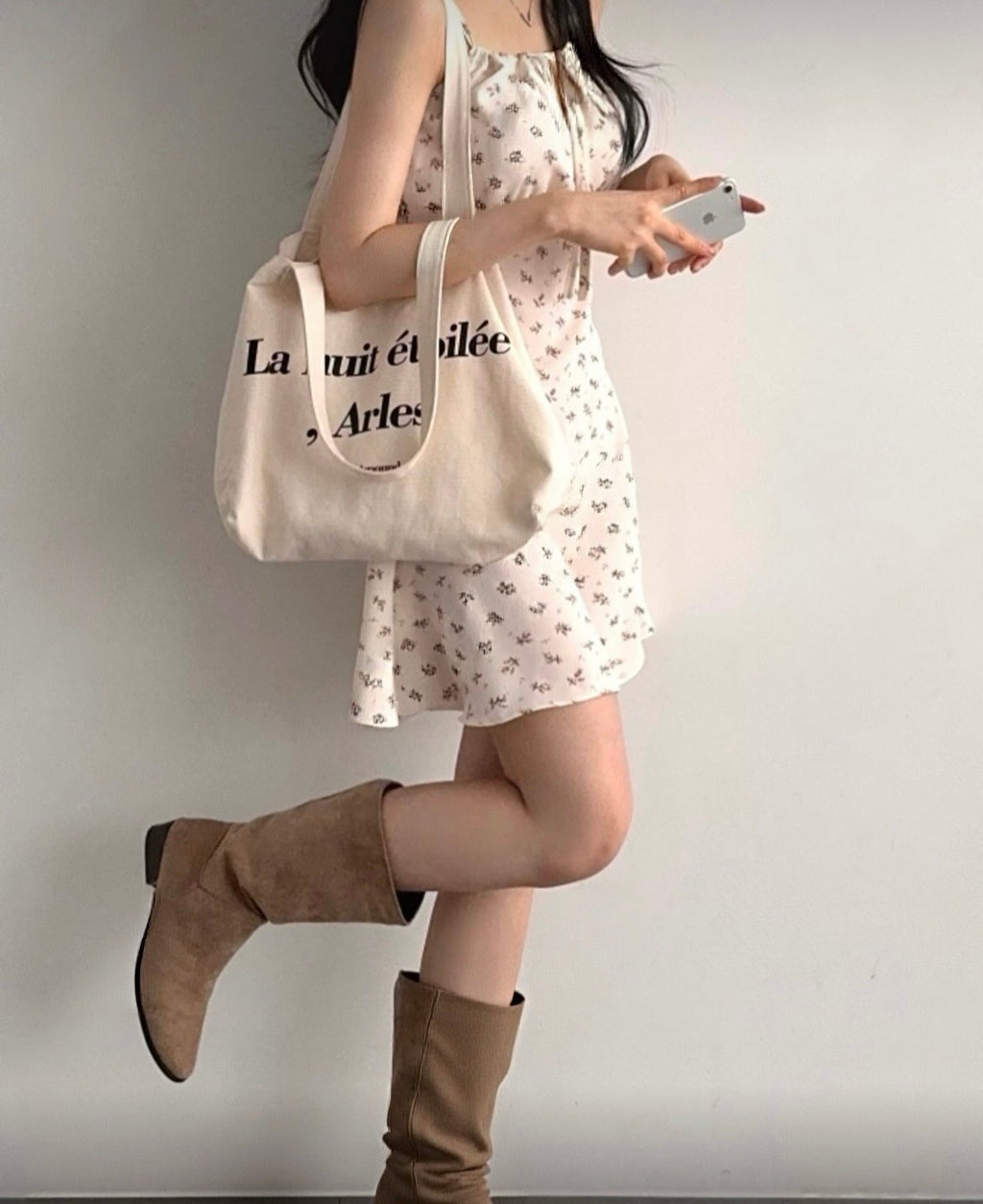 春夏預訂｜碎花吊帶連身裙
