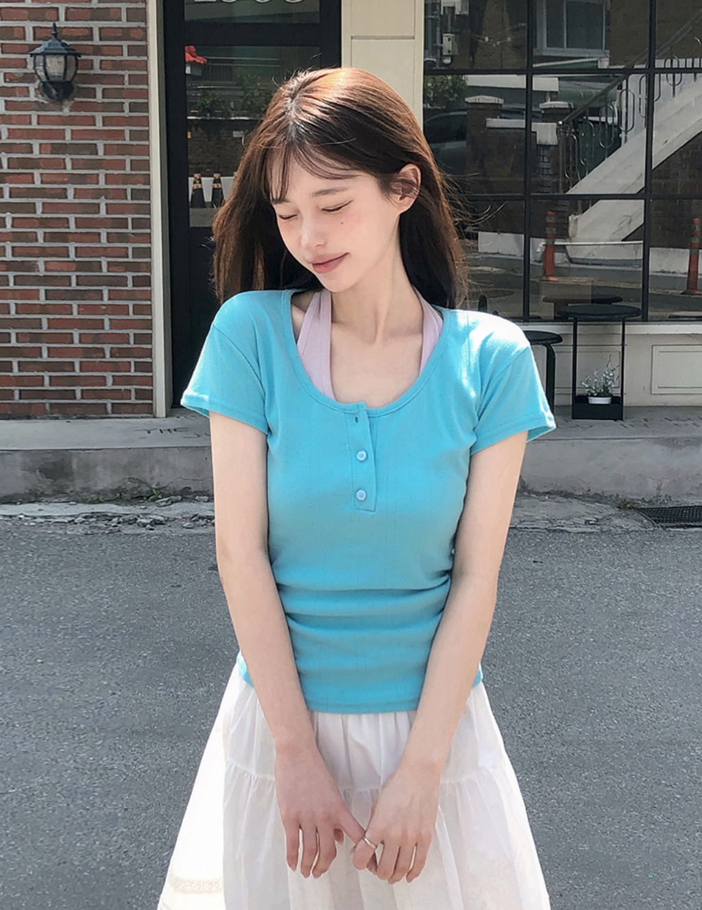春夏預訂｜Sienna鏤空打孔U領鈕扣短袖T恤