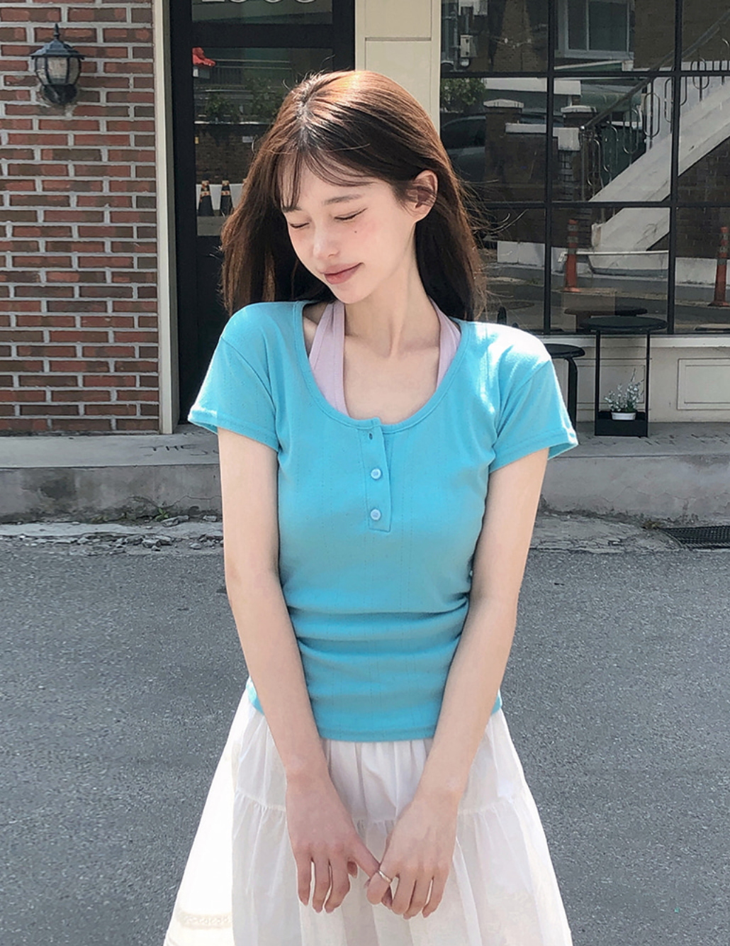 春夏預訂｜Sienna鏤空打孔U領鈕扣短袖T恤