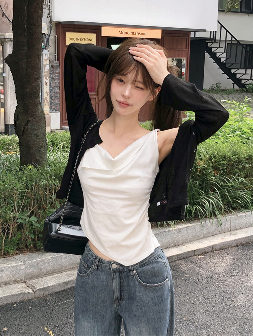 春夏預訂｜不對稱垂褶高領修身背心